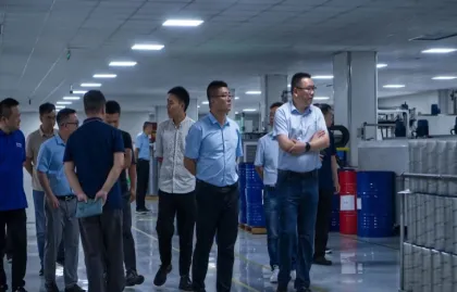 Екскаватор XCMG та делегація дилерів відвідують Zhejiang Headman Filtration Technology Co., Ltd. Досліджуючи нові горизонти в інноваціях та співпраці у фільтрувальних технологіях